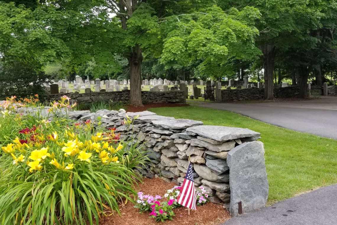 kp6_20190708_085051_lilies&cemetery