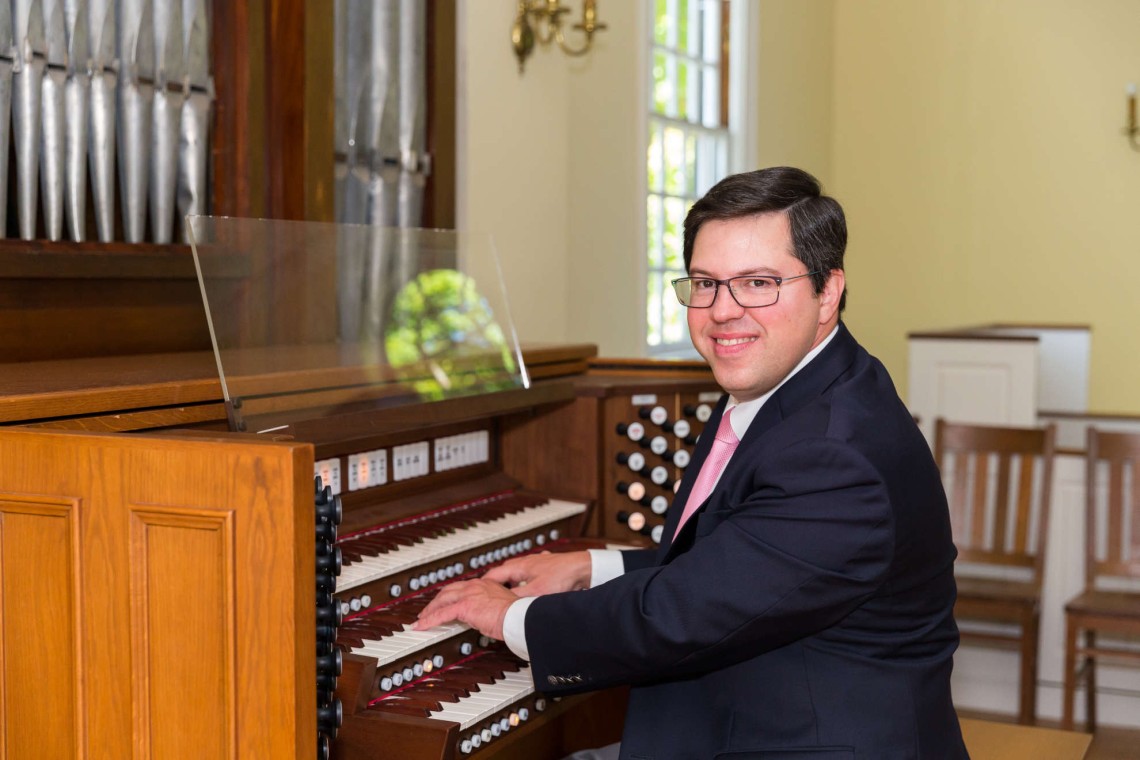 201910_Dighton_Organist_Headshot-24