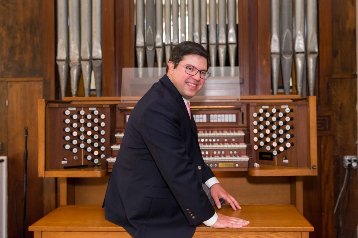201910_Dighton_Organist_Headshot-43
